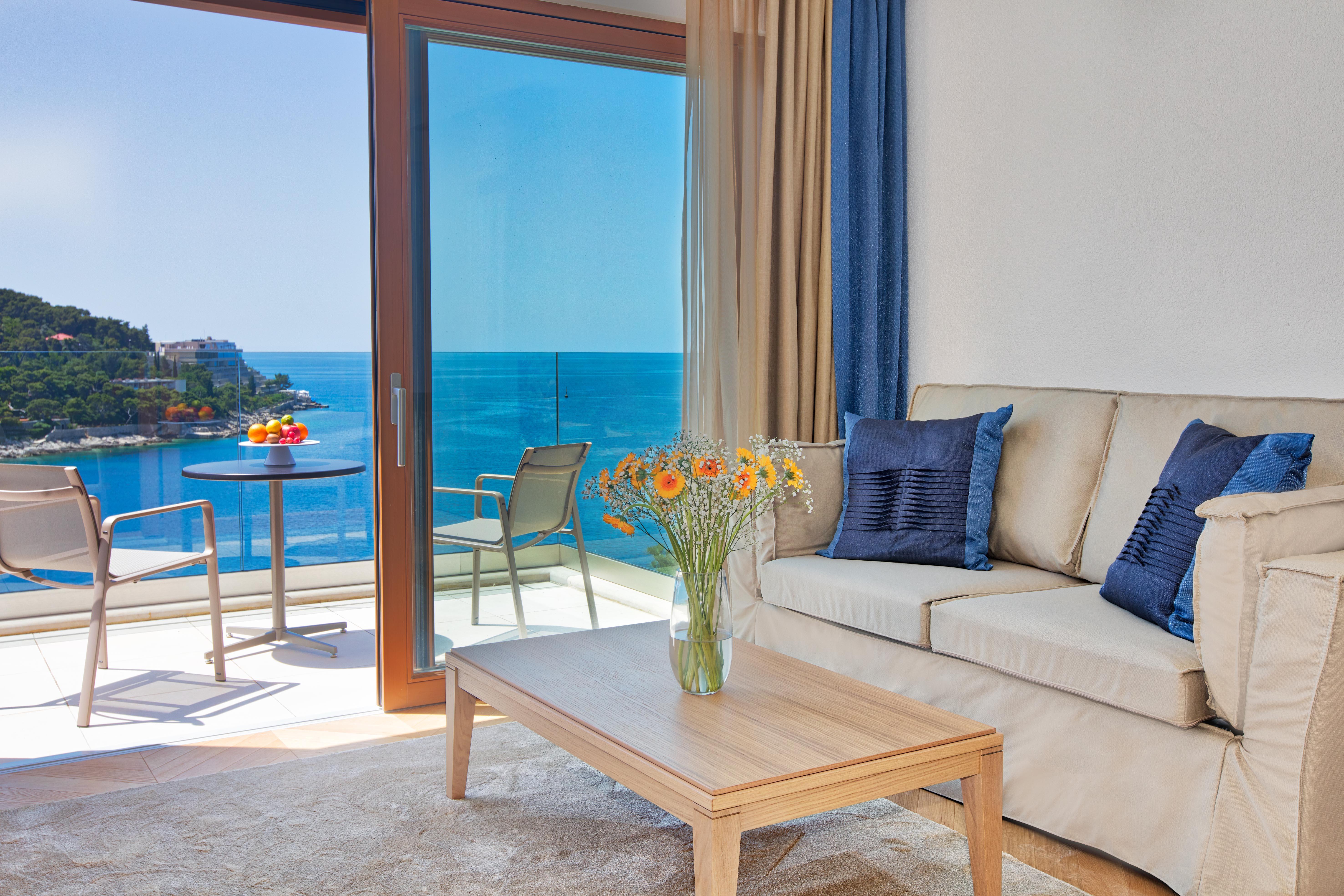 Hotel More (Adults Only) Дубровник Екстер'єр фото A living room with a view of the sea
